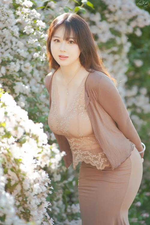 日本女生精油按摩的相关介绍