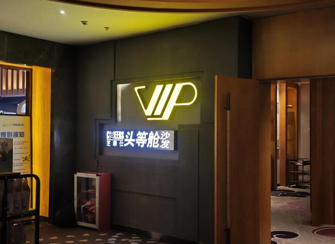 漂亮人妻被搭讪按摩被中出的相关介绍