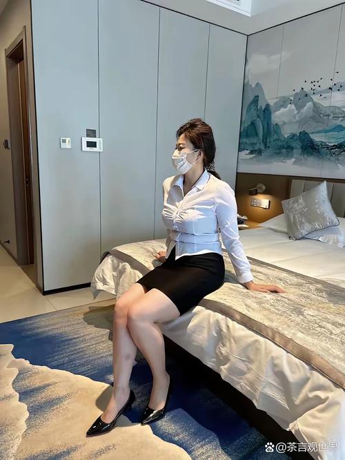 欧美亚洲少妇一区二区的相关介绍