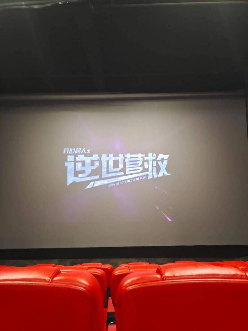 按摩师扒开小添我的专业手法解析，缓解肩颈疲劳与深层肌肉酸痛