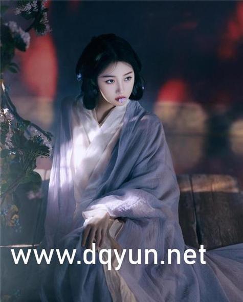 一边爽一边摸一边叫床的相关介绍