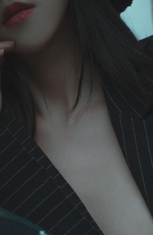 欧美性感美女大尺度照片的相关介绍