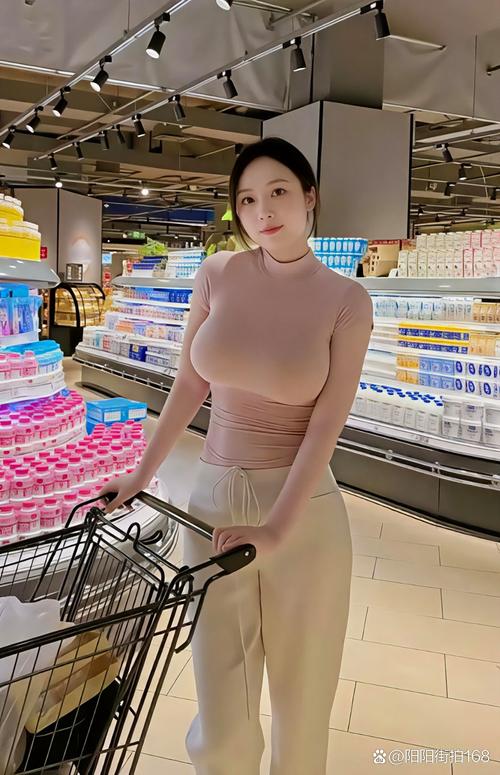亚洲区少妇的相关介绍