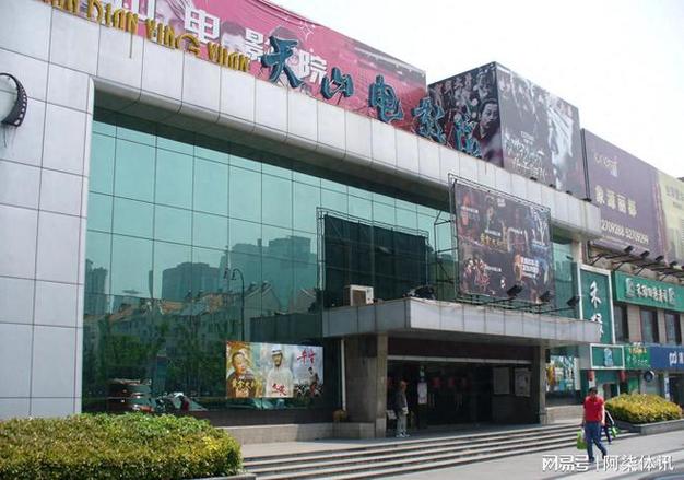 一边揉一边操的相关介绍