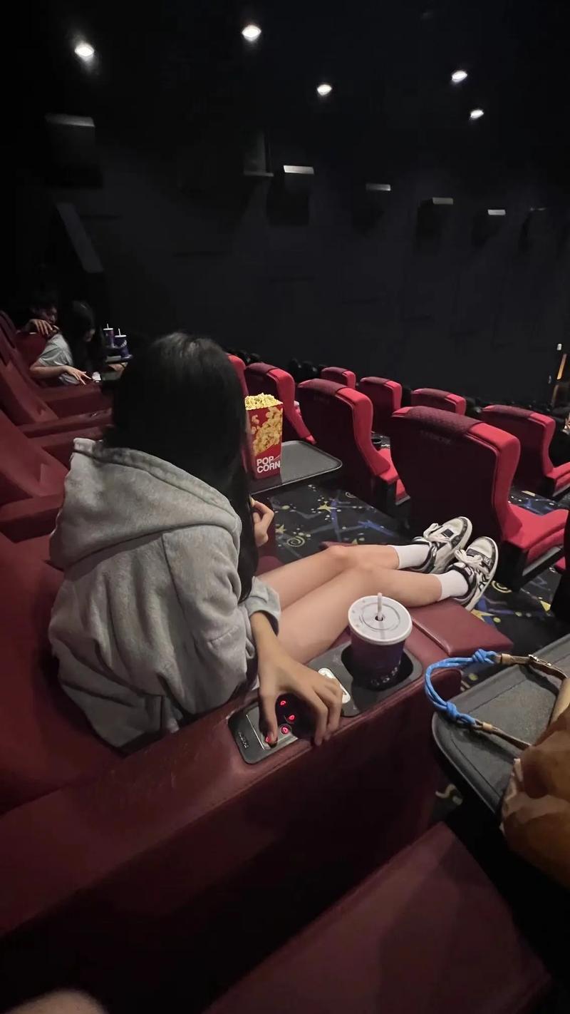 俄罗斯老少配毛片的相关介绍