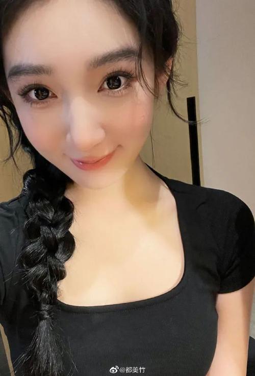 在线熟女人妻的相关介绍