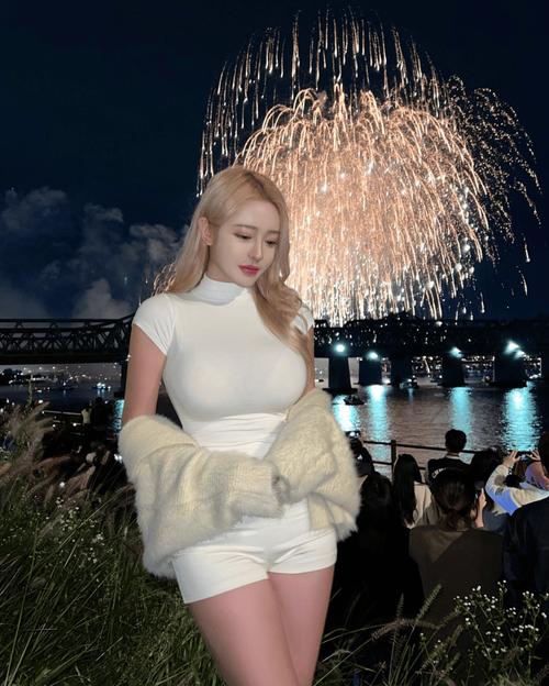 18岁以下禁止在线观看的网站的相关介绍