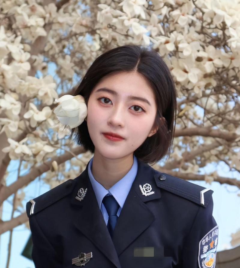 少妇亲子伦av的相关介绍