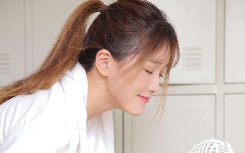 欧美人体a久久的相关介绍