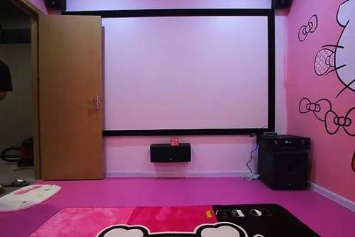 亚洲少妇三区的相关介绍