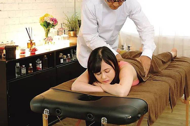 女性排出黄色分泌物的相关介绍